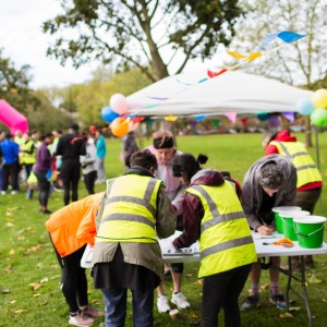 주민들과 함께 환경 보호 실천을 알리는 그린라이프 캠페인 진행 이미지